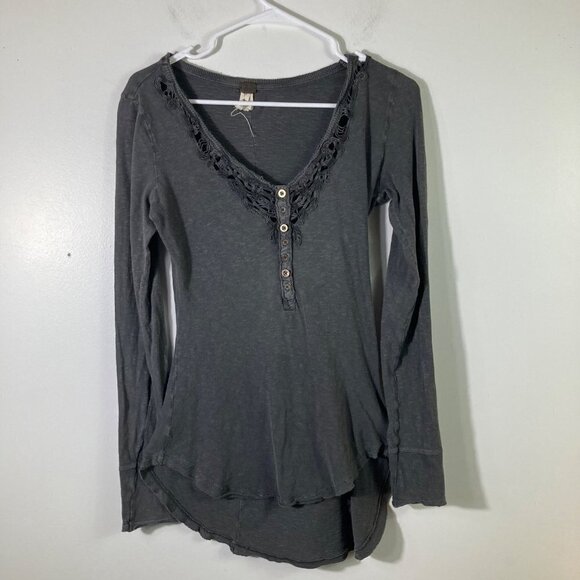 Womens We The Free Lace Button Boho V Neck Top Distressed Gray S - Picture 1 of 10